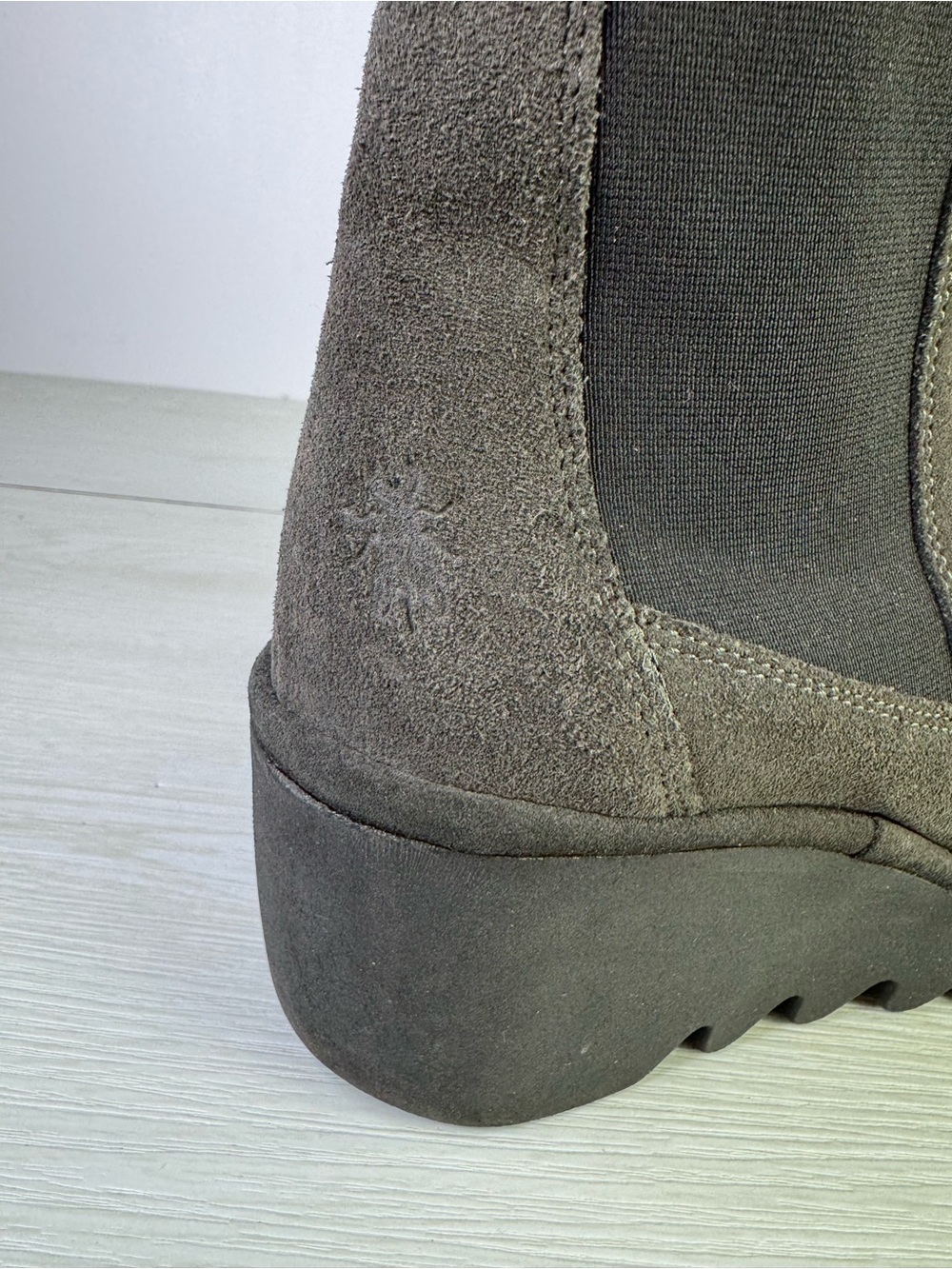 Fly London Bagu gray black suede Chelsea boots size 37 - Picture 6 of 10